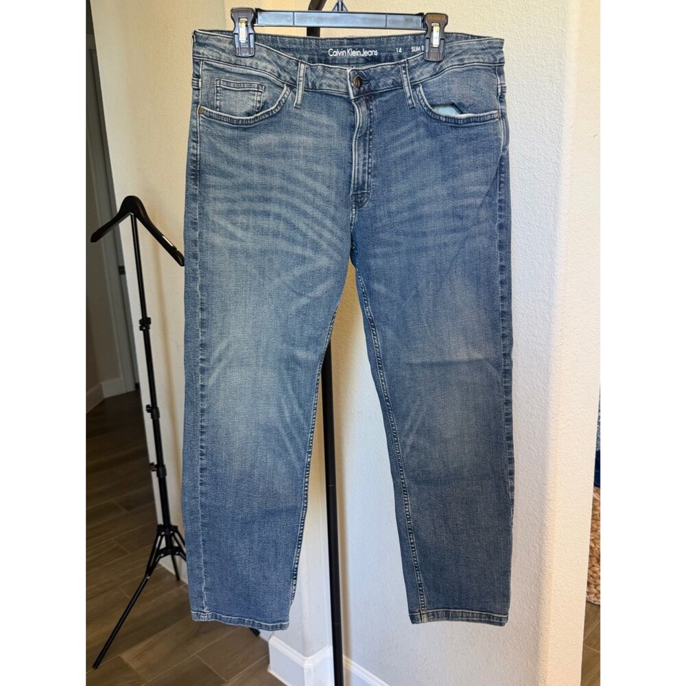 Calvin Klein Jeans Women’s Light Blue Slim Boyfriend Jeans 14